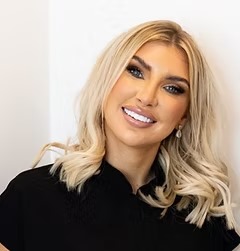 Kirstie Selfie